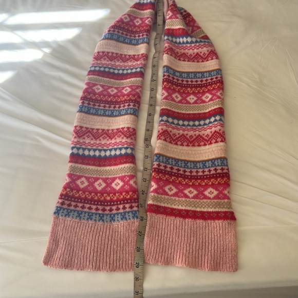 Gap kids pink, blue and red festive lambs wool
Scarf. - Picture 5 of 5